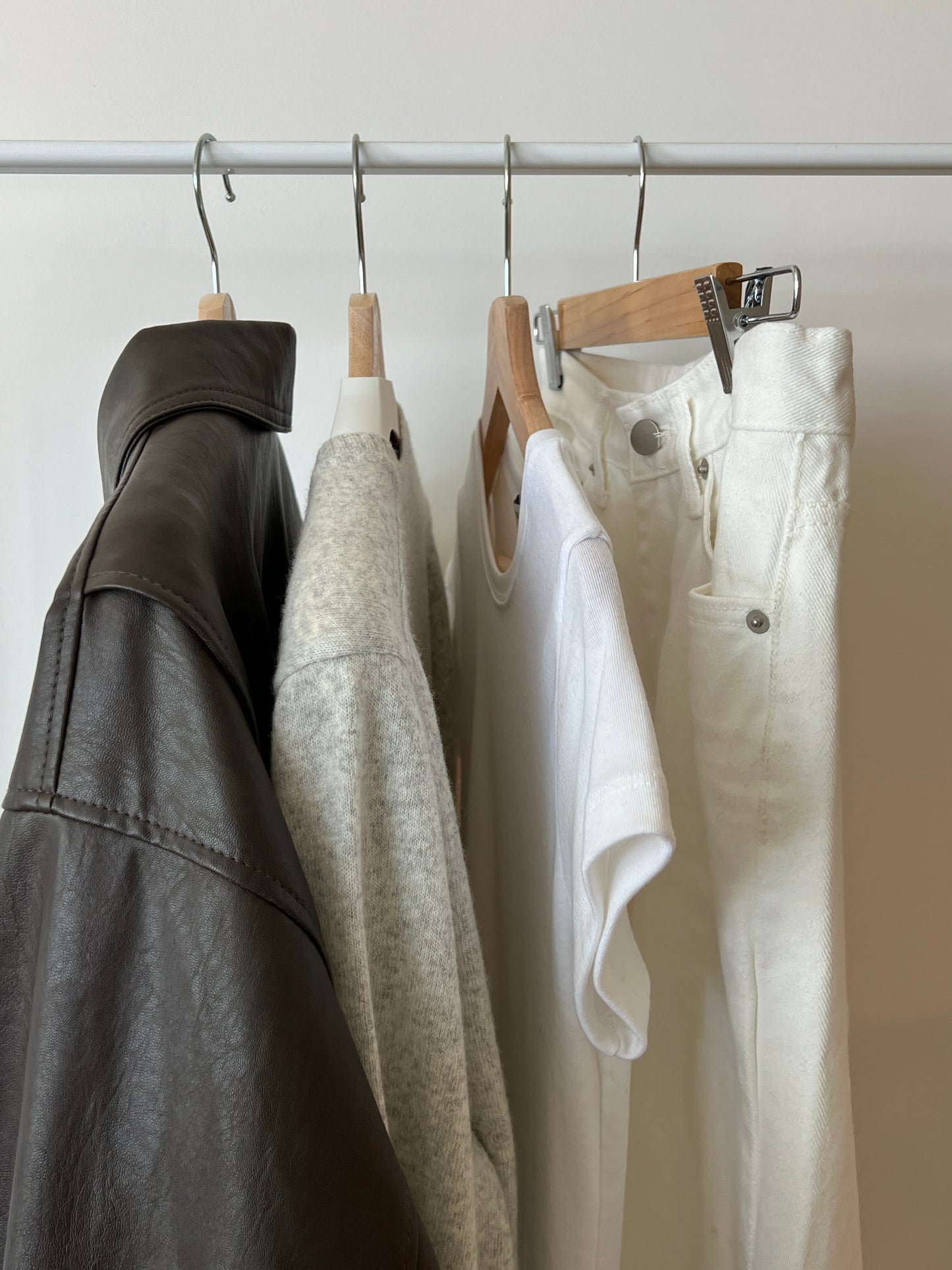 SANDY WHITE JEANS